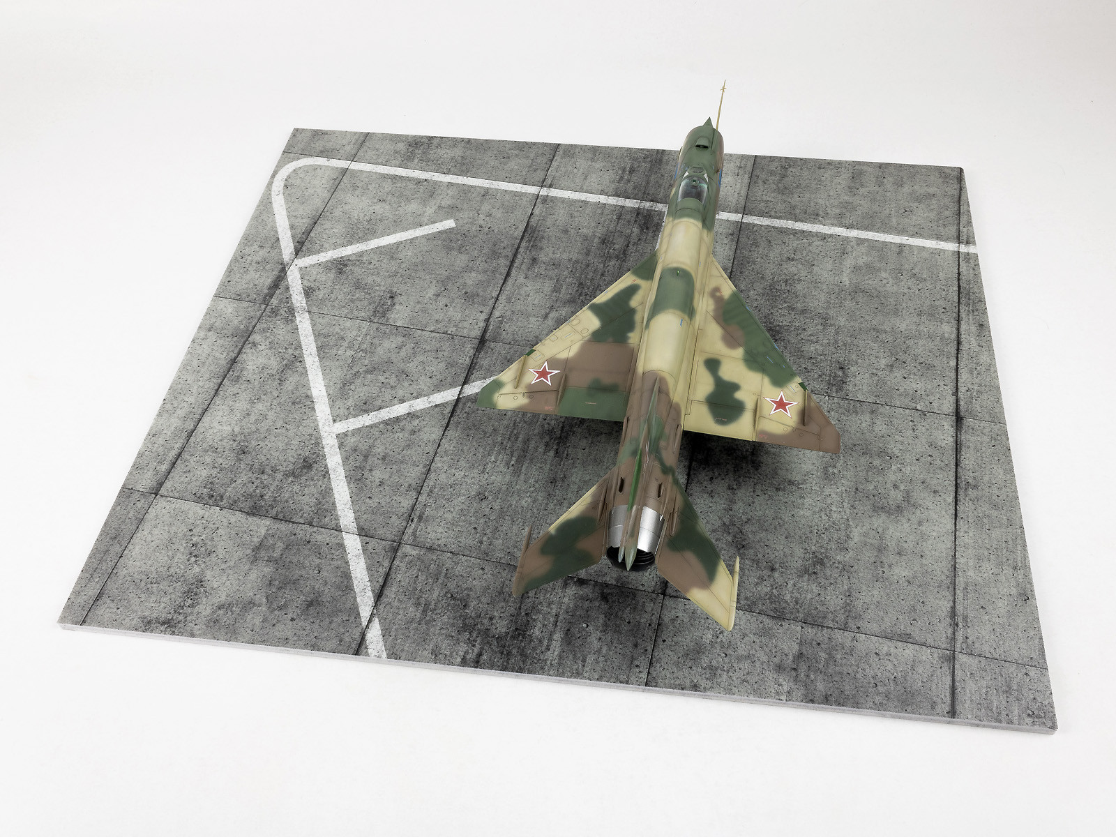 Modern NATO Airfield Type 5 380x320mm